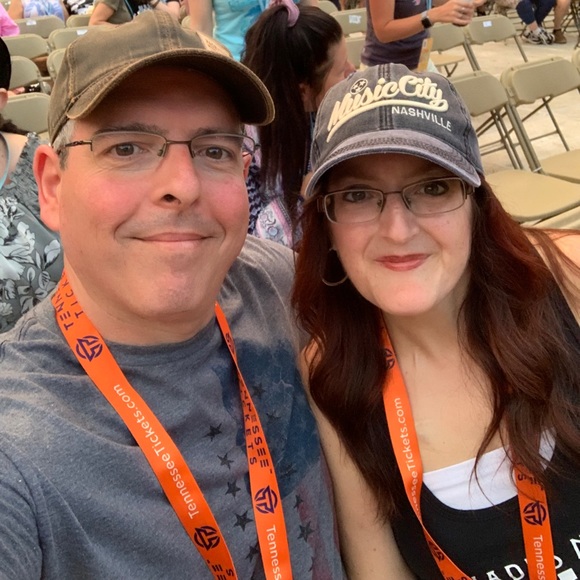 Meet your Posher, Lenore 🫶🏼 - Picture 11 of 17